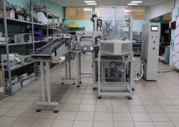 Групповая упаковка пачек макарон Групповая упаковка пачек макарон