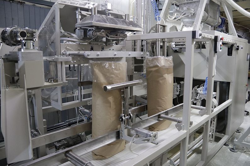 Фасовочно-упаковочный автомат крупновесовой упаковки "ЛКУ" фото 2 Фасовочно-упаковочный автомат крупновесовой упаковки "ЛКУ" фото 2